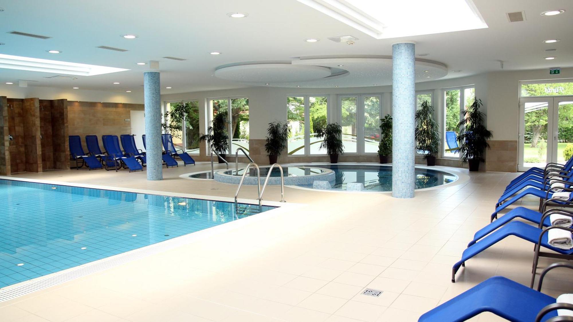 Garden Hotel Wellness Es Konferencia Ζολνοκ Ανέσεις φωτογραφία