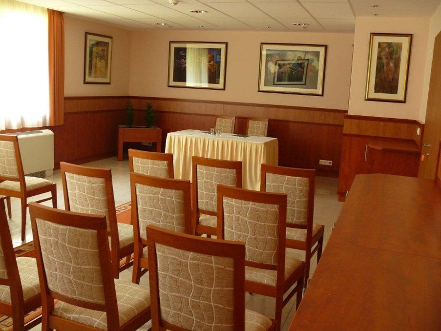Garden Hotel Wellness Es Konferencia Ζολνοκ Επιχειρήσεις φωτογραφία